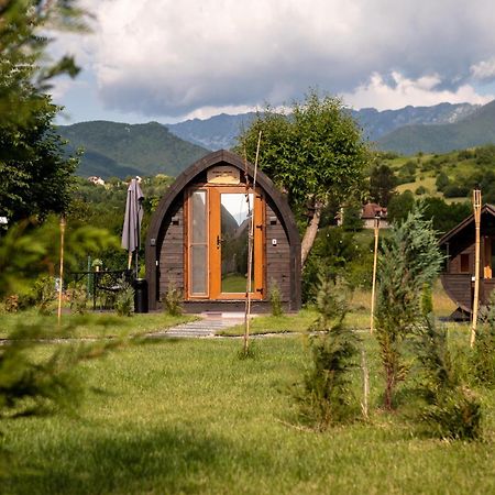Glamp In Style Pods Resort ブラン エクステリア 写真