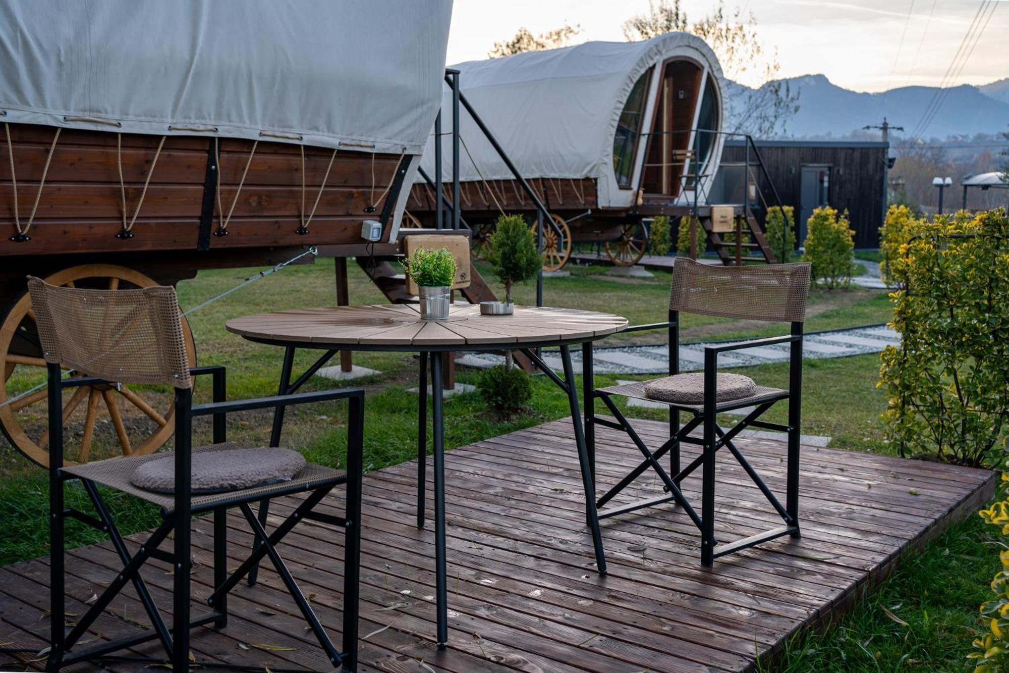 Glamp In Style Pods Resort ブラン エクステリア 写真