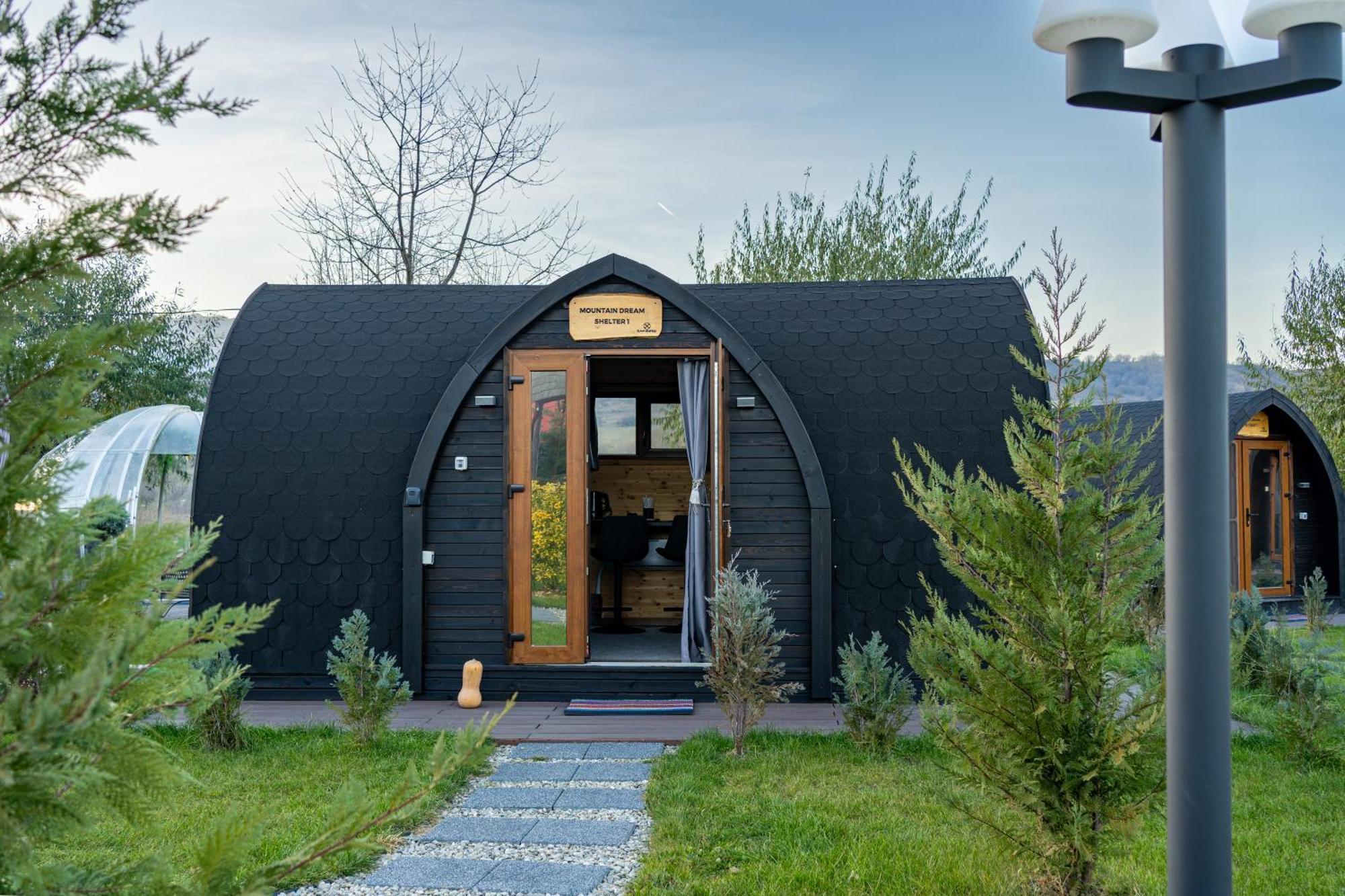 Glamp In Style Pods Resort ブラン エクステリア 写真