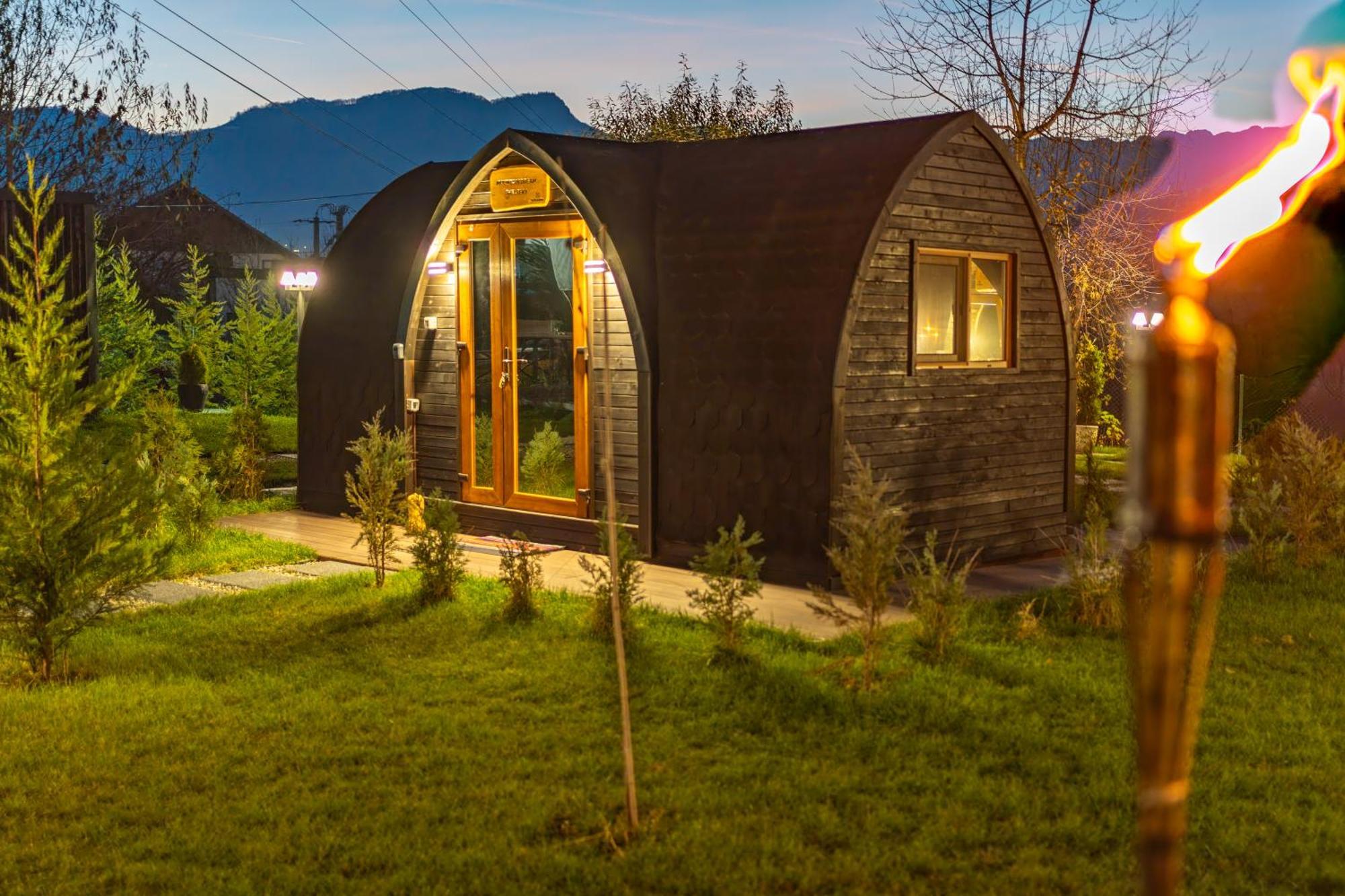 Glamp In Style Pods Resort ブラン エクステリア 写真