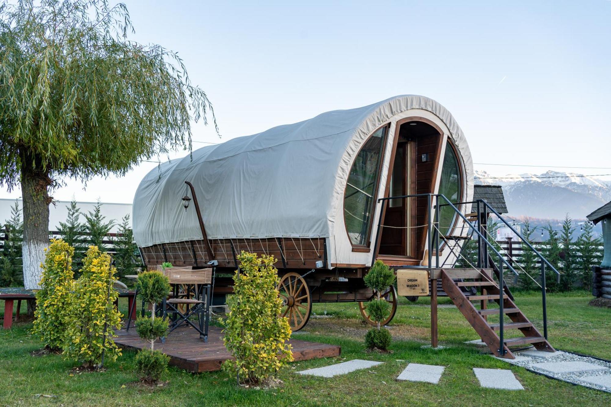 Glamp In Style Pods Resort ブラン エクステリア 写真