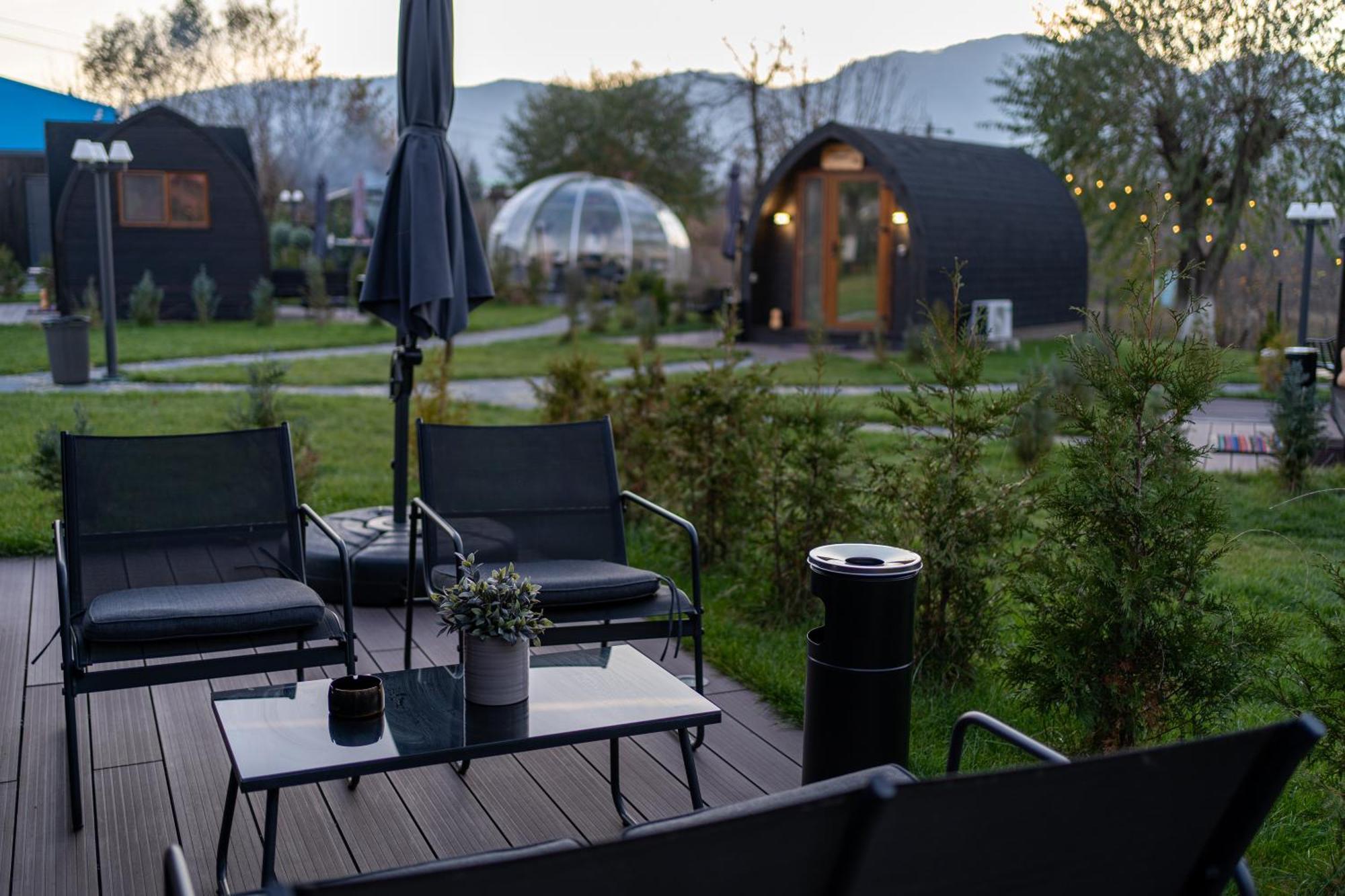 Glamp In Style Pods Resort ブラン エクステリア 写真