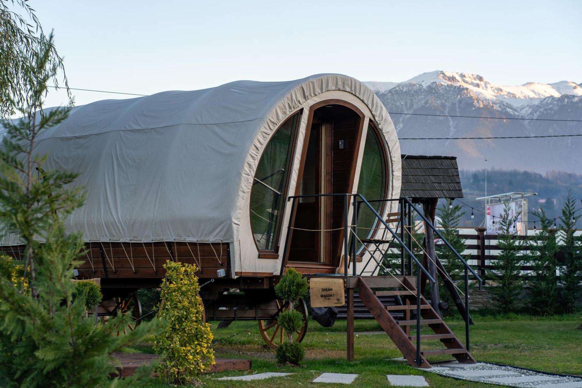 Glamp In Style Pods Resort ブラン エクステリア 写真