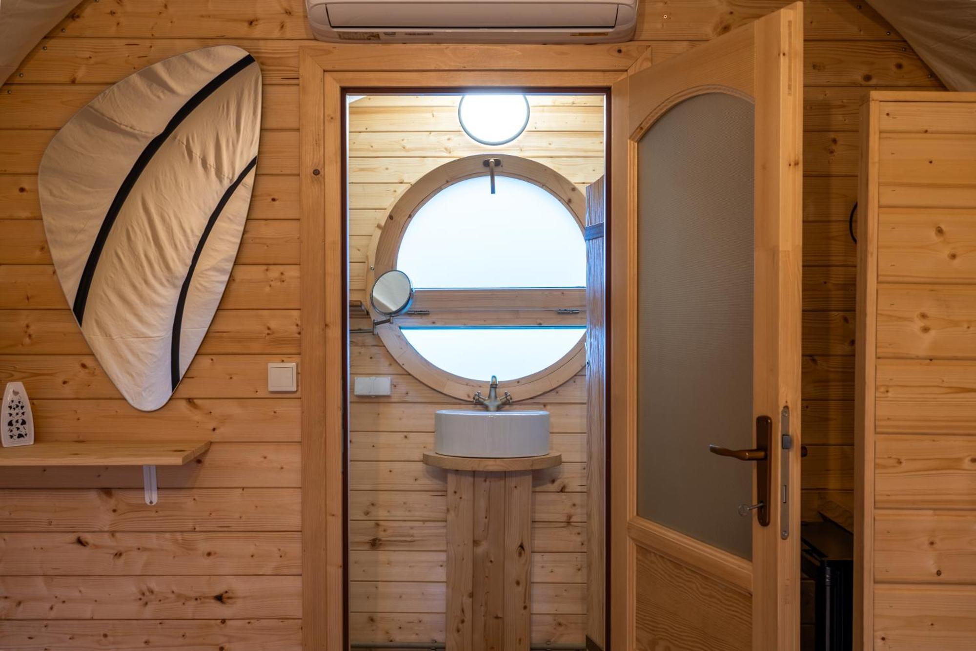 Glamp In Style Pods Resort ブラン エクステリア 写真