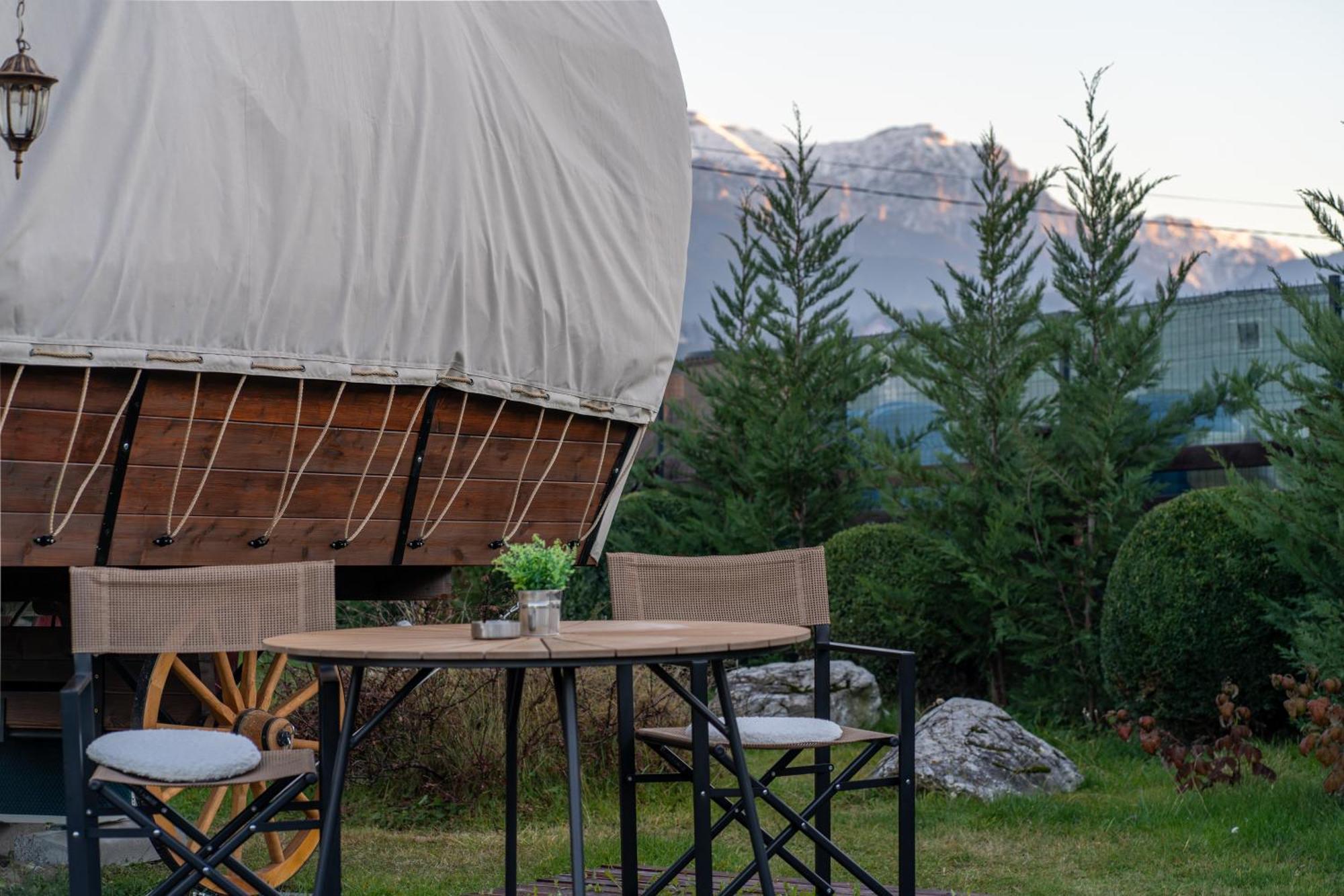 Glamp In Style Pods Resort ブラン エクステリア 写真
