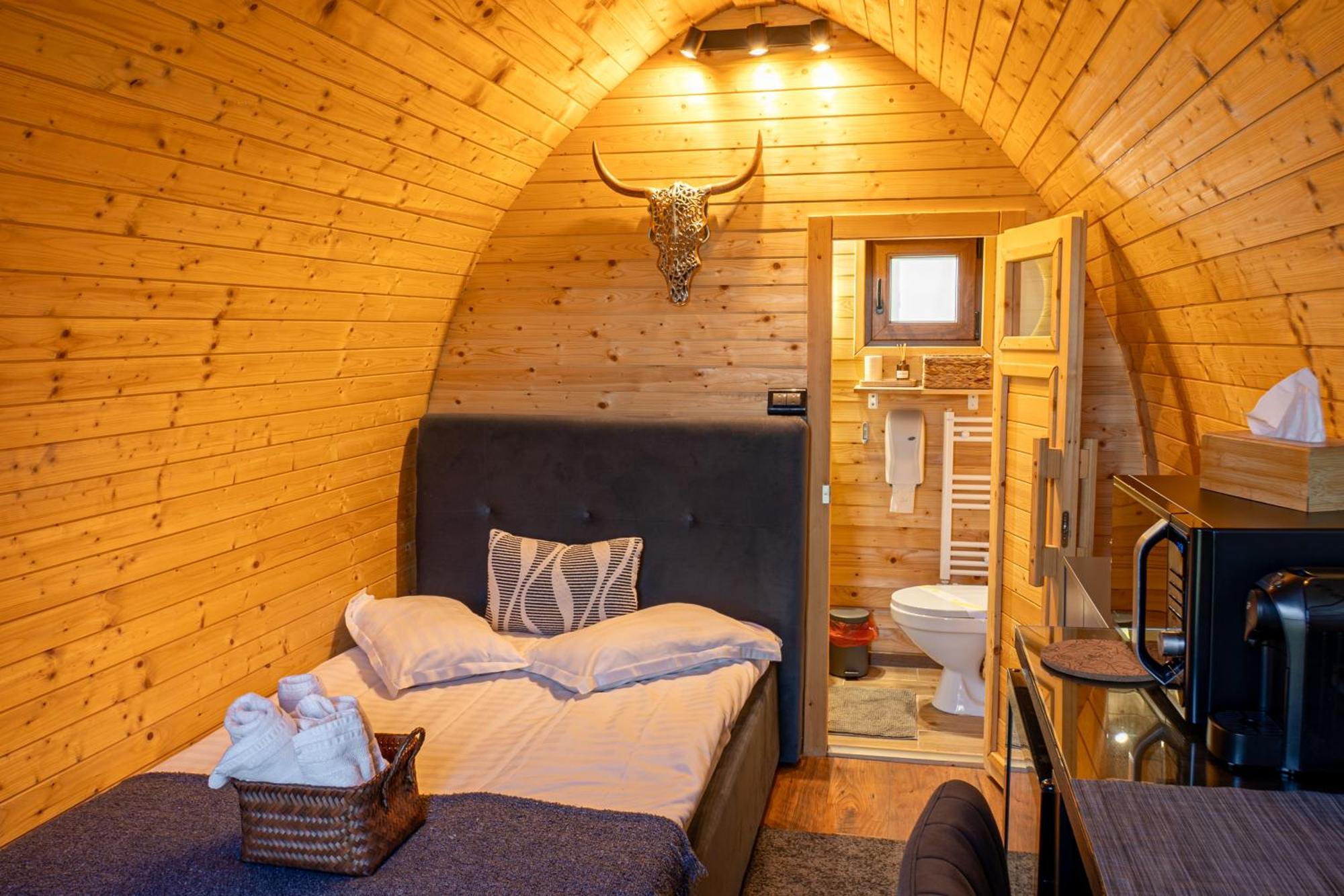 Glamp In Style Pods Resort ブラン エクステリア 写真
